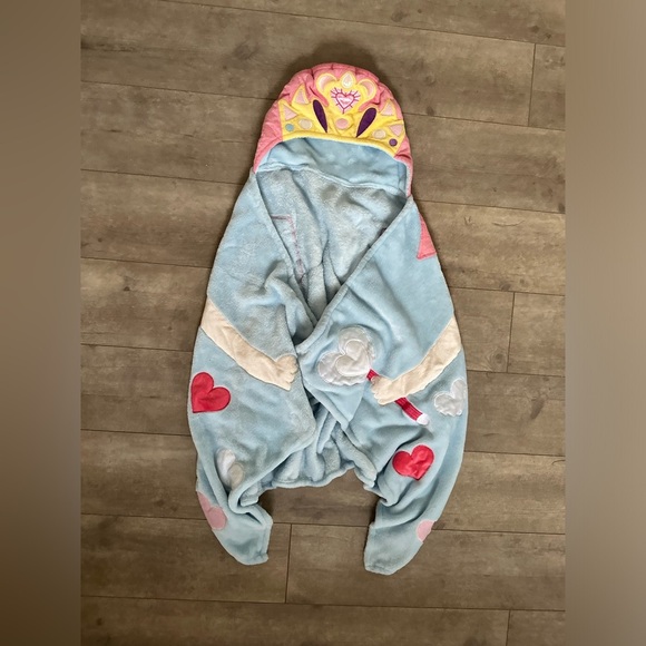 Adorable Kids Princess Hooded Fleece Towel Like New
27” x 52”
Bin OO - Picture 7 of 10